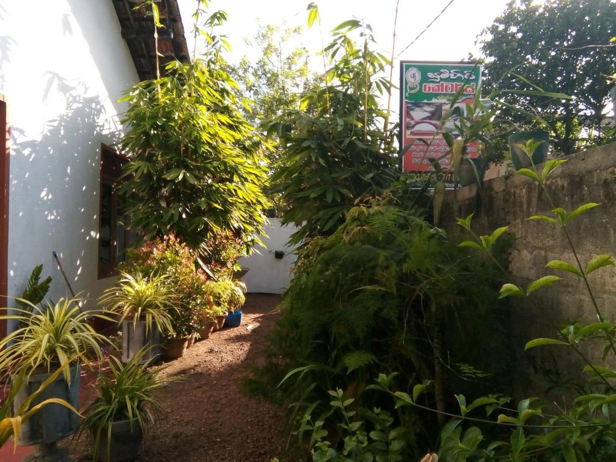 Sisila Villa Bentota Exteriör bild